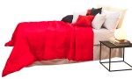 Cubrecama Oro Liso Full - 220x240 cm, Microfibra, Matelaseado, Rojo