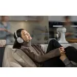Auriculares para colocar sobre las orejas Sony WH-1000XM5, con cancelación de ruido, color plateado