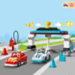 Juguete de construcción LEGO DUPLO Town Race Cars 10947 para niños de 2 años o más