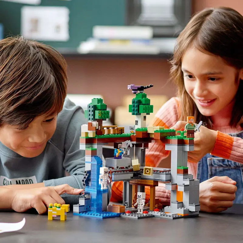 Juguete LEGO Minecraft La primera aventura 21169 542 piezas