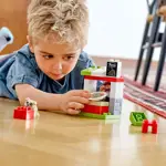 Soporte para pizza Toy LEGO DUPLO Town 10927 con 18 piezas para niños mayores de 2 años