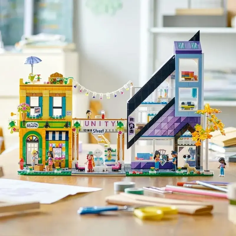 Set de construcción LEGO Friends Downtown Flower and Design Stores