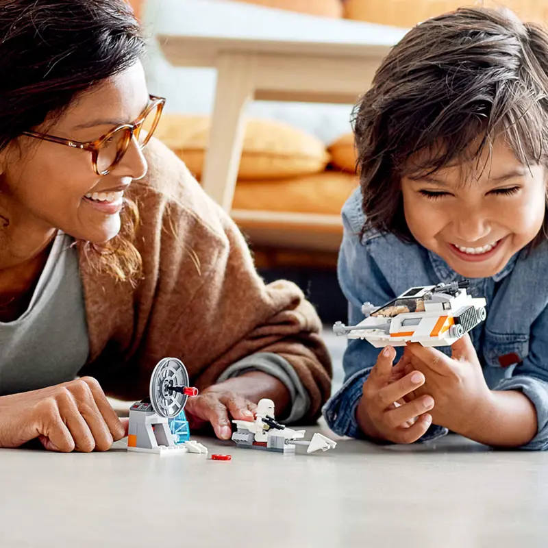 Juguete de construcción LEGO Star Wars Snowspeeder 75268 91 piezas