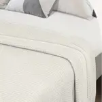 Cubrecama Nido de Abeja 1 1/2 Plaza Color Natural