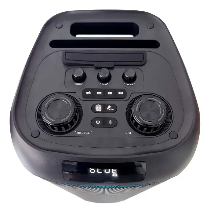 Parlante Gca Volkano Triple Woofer 8 Con Ruedas Y Luces