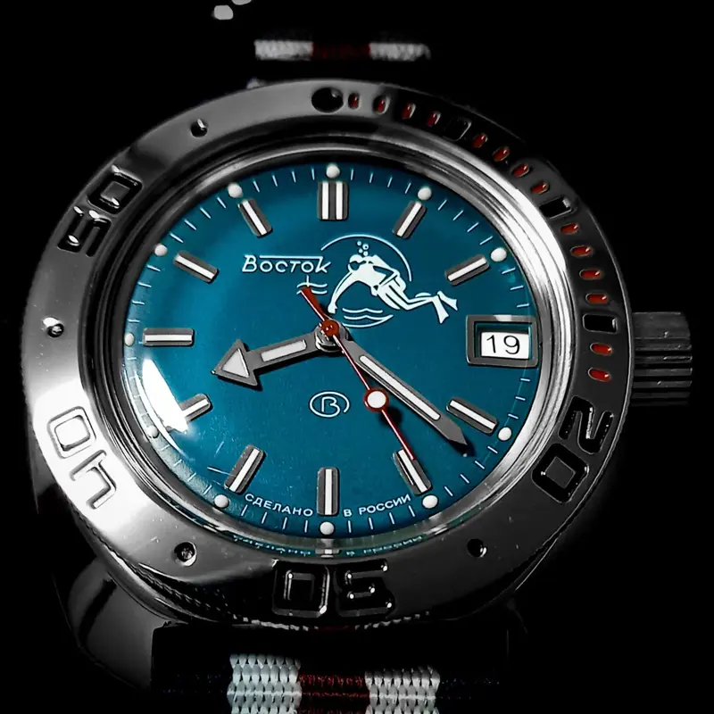 Reloj Vostok Amphibia 710059 con correa de resina negra
