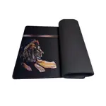 Mouse Pad Gamer Xxl Sublimado C/ Borde Negro 900 X 400 X 3mm  - LEON OCRE