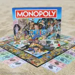 Juego de mesa Monopoly: Edición One Piece con 9 fichas en miniatura