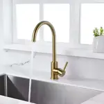 Grifería Para Cocina Monocomando Novohome Giratorio Gold