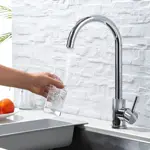 Grifería Para Cocina Monocomando Giratorio Novohome Cromo