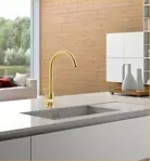 Grifería Para Cocina Monocomando Novohome Giratorio Gold