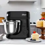 Batidora Planetaria Oster FPSTSMPL2B 850 Watts Negra