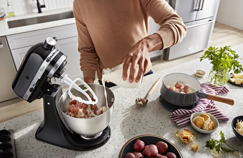 Batidora De Pie KitchenAid Classic Series K45SSOB 4.5 Cuartos 275W 10 Velocidades