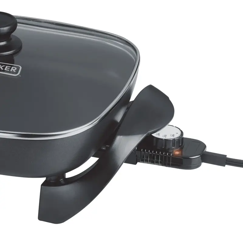Sartén Eléctrico Black + Decker 1200W SK1212B AR