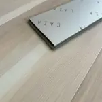 Piso Flotante - Resistente al Agua - De 12mm alto tránsito con Manta - AC4 Vintage