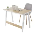 Escritorio con tapa de melamina . 100X58X75 