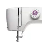 Máquina de Coser Mecánica M1605C - 6 Puntadas, Ojalador 4 Pasos, Blanca