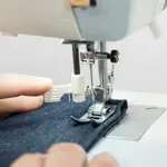  Maquina de Coser Lumina Flora Celeste Trabajos Pesados con 24 Diseños de Puntada