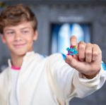Toy MrBeast Lab Swarms Mega Lab, paquete de 12 unidades