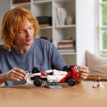 Juguete de construcción LEGO Icons McLaren MP4/4 y Ayrton Senna
