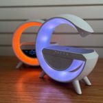 Lampara De Mesa Rgb Parlante Bluethooth Cargador Inalambrico Bb-led