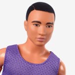 Muñeca de moda Barbie Ken con cabello negro y traje de bloques de color