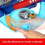 Set de juego Mattel Disney Pixar Cars GRC Jumping Raceway con 2 coches