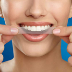 Crest 3D Vivid Plus Kit de blanqueamiento dental, tiras blancas básicas