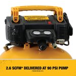 Compresor de aire DEWALT Pancake de 6 galones 165 PSI (DWFP55126)
