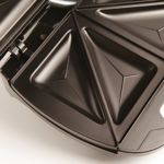 Sandwichera Eléctrica Antiadherente Peabody Pe-s6191 Color Negro